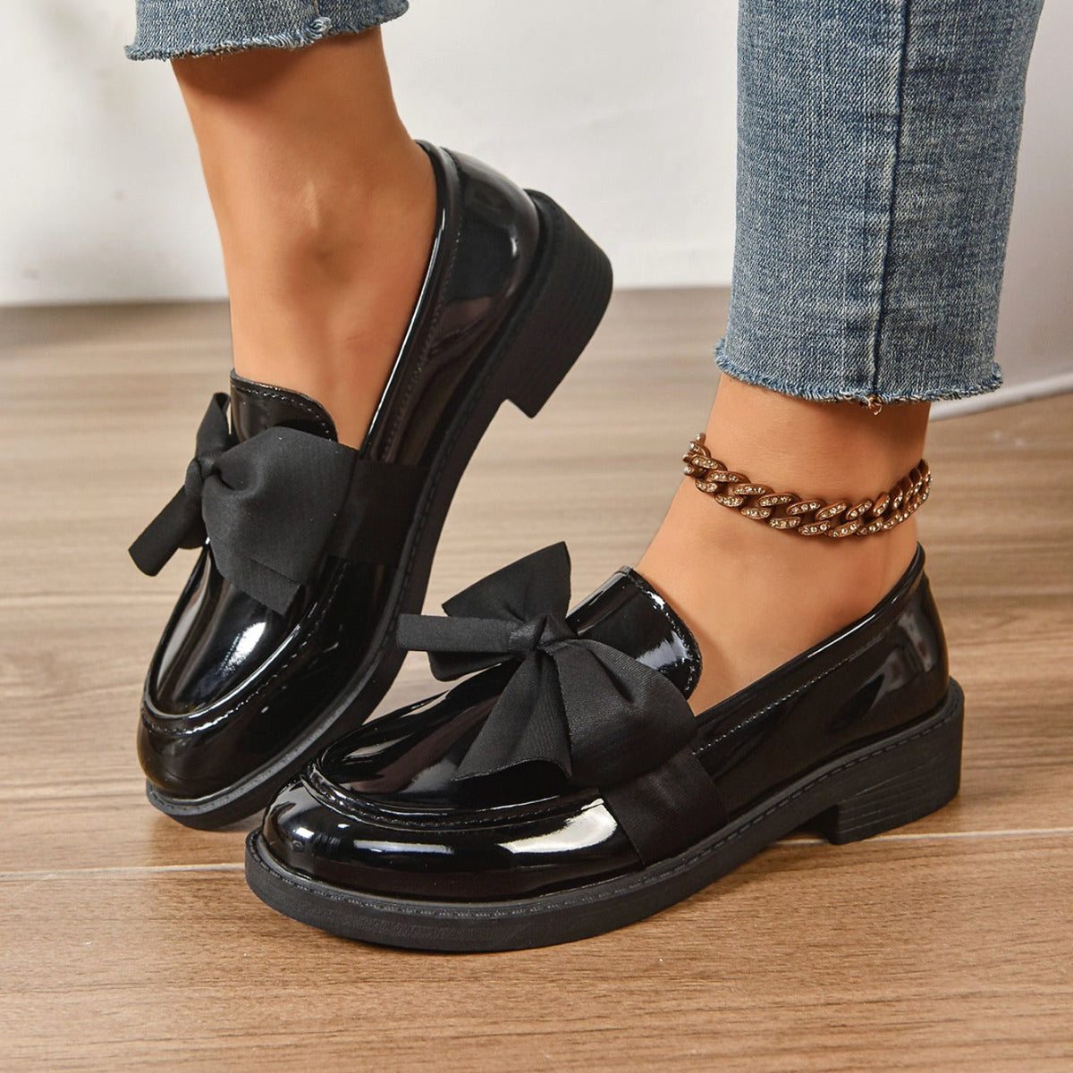 Wiktoria | Damskie buty wsuwane (slip-on) na platformie, z okrągłym noskiem i ozdobnym węzłem | Rokishi