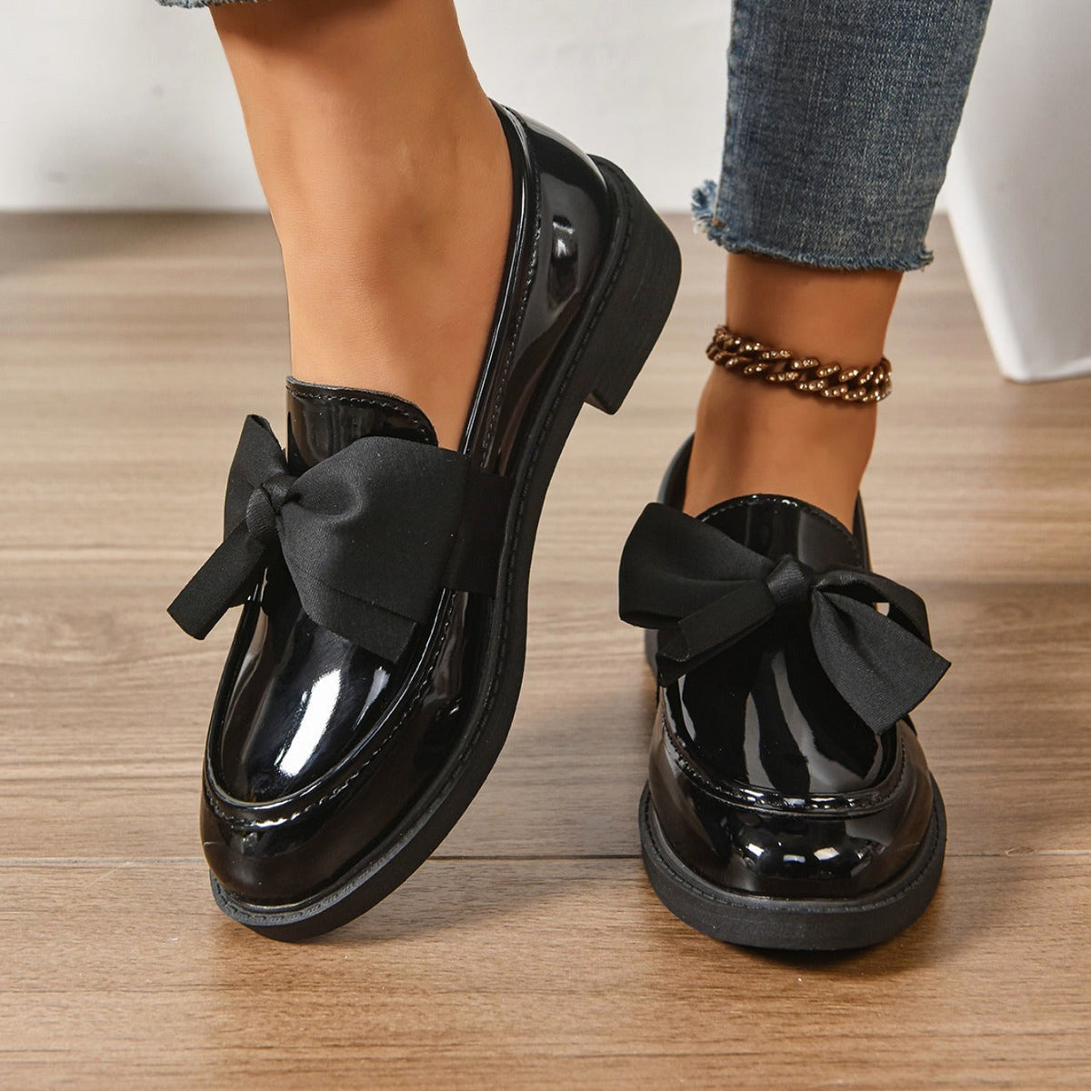 Wiktoria | Damskie buty wsuwane (slip-on) na platformie, z okrągłym noskiem i ozdobnym węzłem | Rokishi