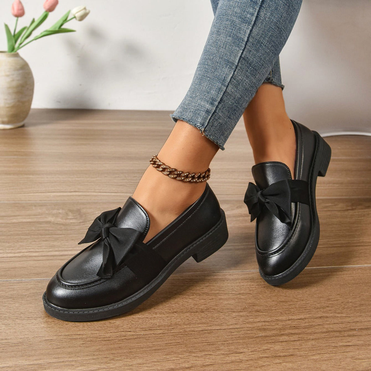 Wiktoria | Damskie buty wsuwane (slip-on) na platformie, z okrągłym noskiem i ozdobnym węzłem | Rokishi