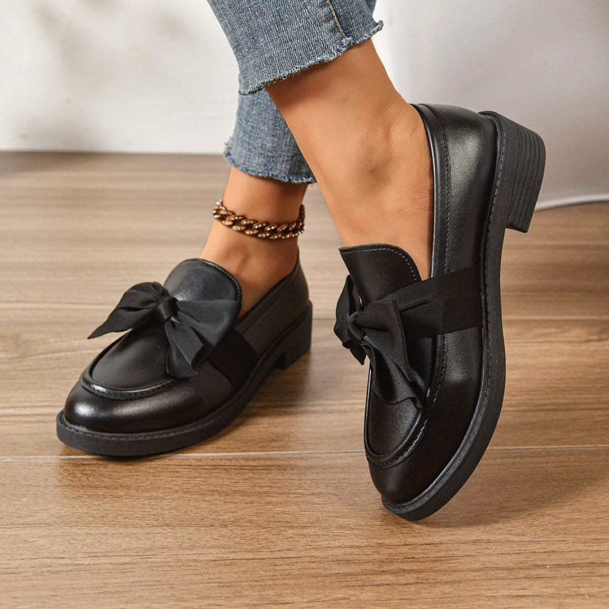 Wiktoria | Damskie buty wsuwane (slip-on) na platformie, z okrągłym noskiem i ozdobnym węzłem | Rokishi