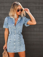 Emilia | Damska jeansowa sukienka mini z zapięciem na guziki, sukienka jeansowa w stylu koszulowym | Rokishi | Niebieski
