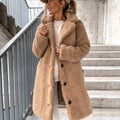 Krystyna | Damski oversize'owy długi płaszcz teddy, jesienny płaszcz o miękkiej fakturze | Rokishi | Beżowy