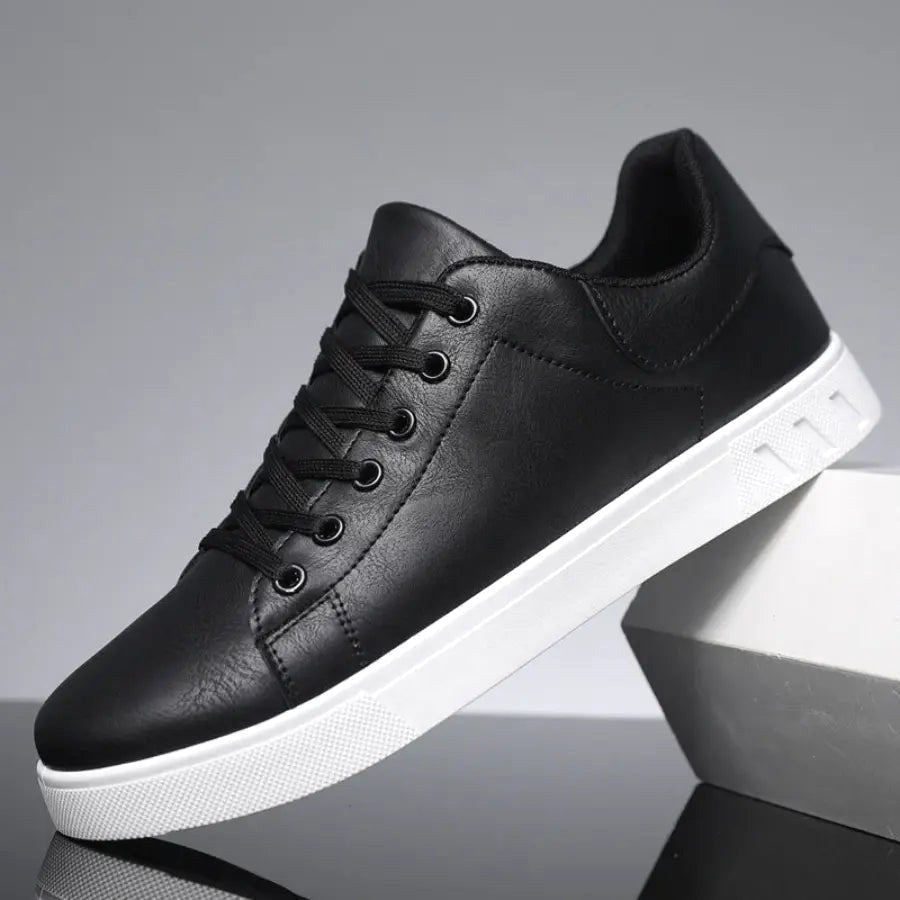 Kacper | Męskie sneakersy o niskim profilu, sznurowane, z zaokrąglonym noskiem | Rokishi